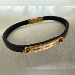 SAINT LAURENT ID PLAQUE BRACELET IN SMOOTH LEATHER AND METAL